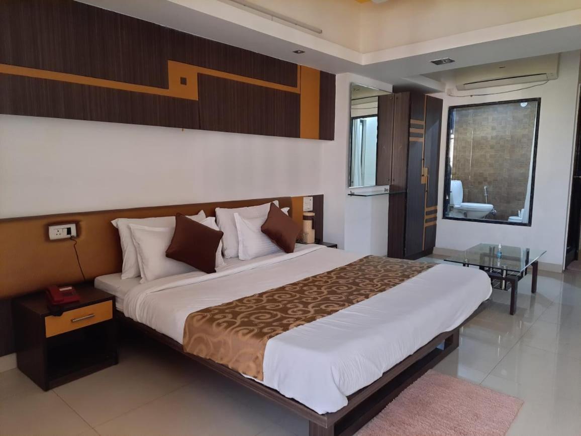 Hotel Grand Suites 印多尔 外观 照片